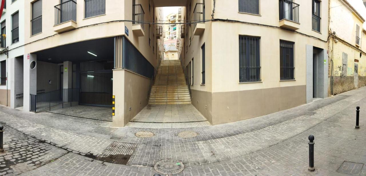 City Centre Pool & Parking Malaga Bagian luar foto